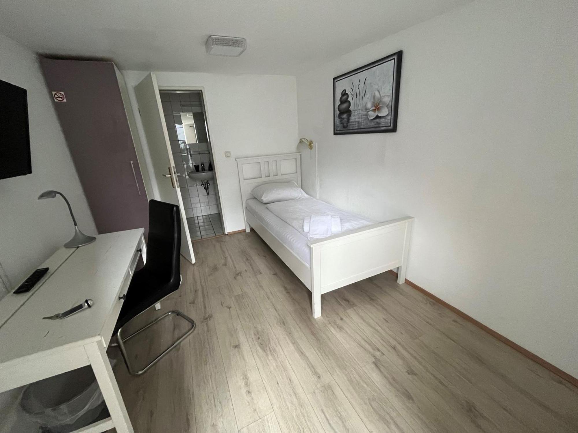 Pension Donau Hannover Bagian luar foto
