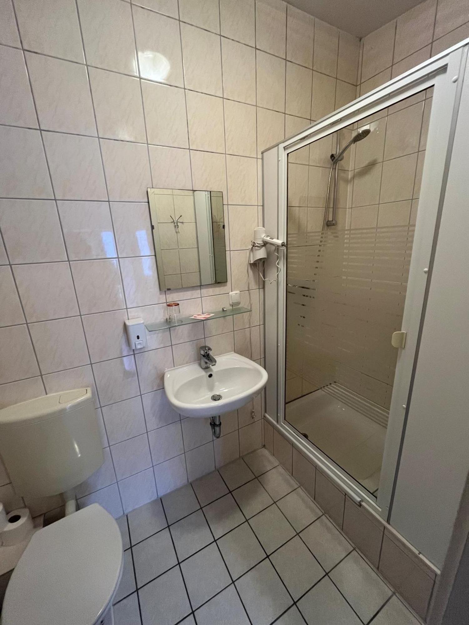 Pension Donau Hannover Bagian luar foto