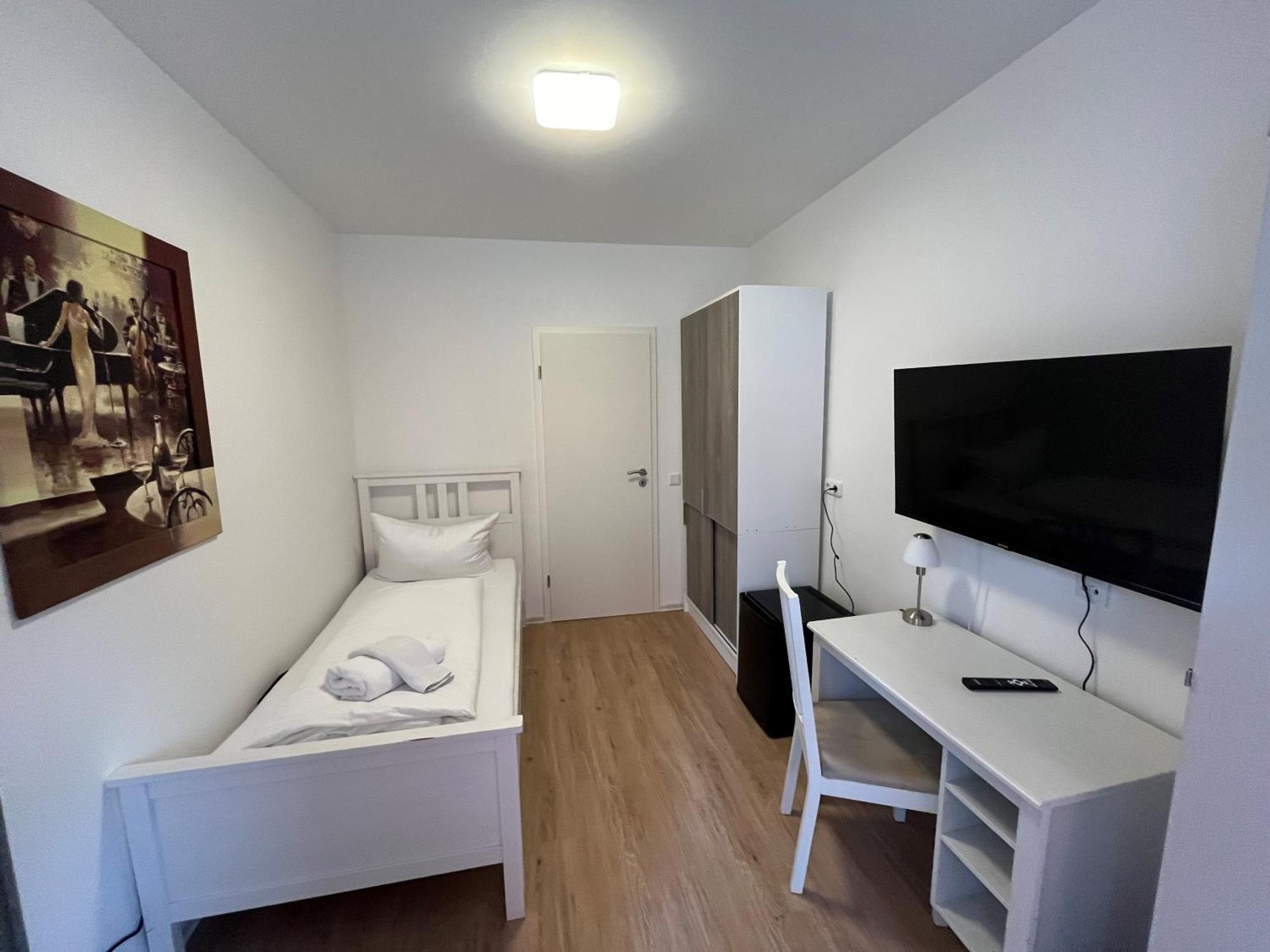 Pension Donau Hannover Bagian luar foto