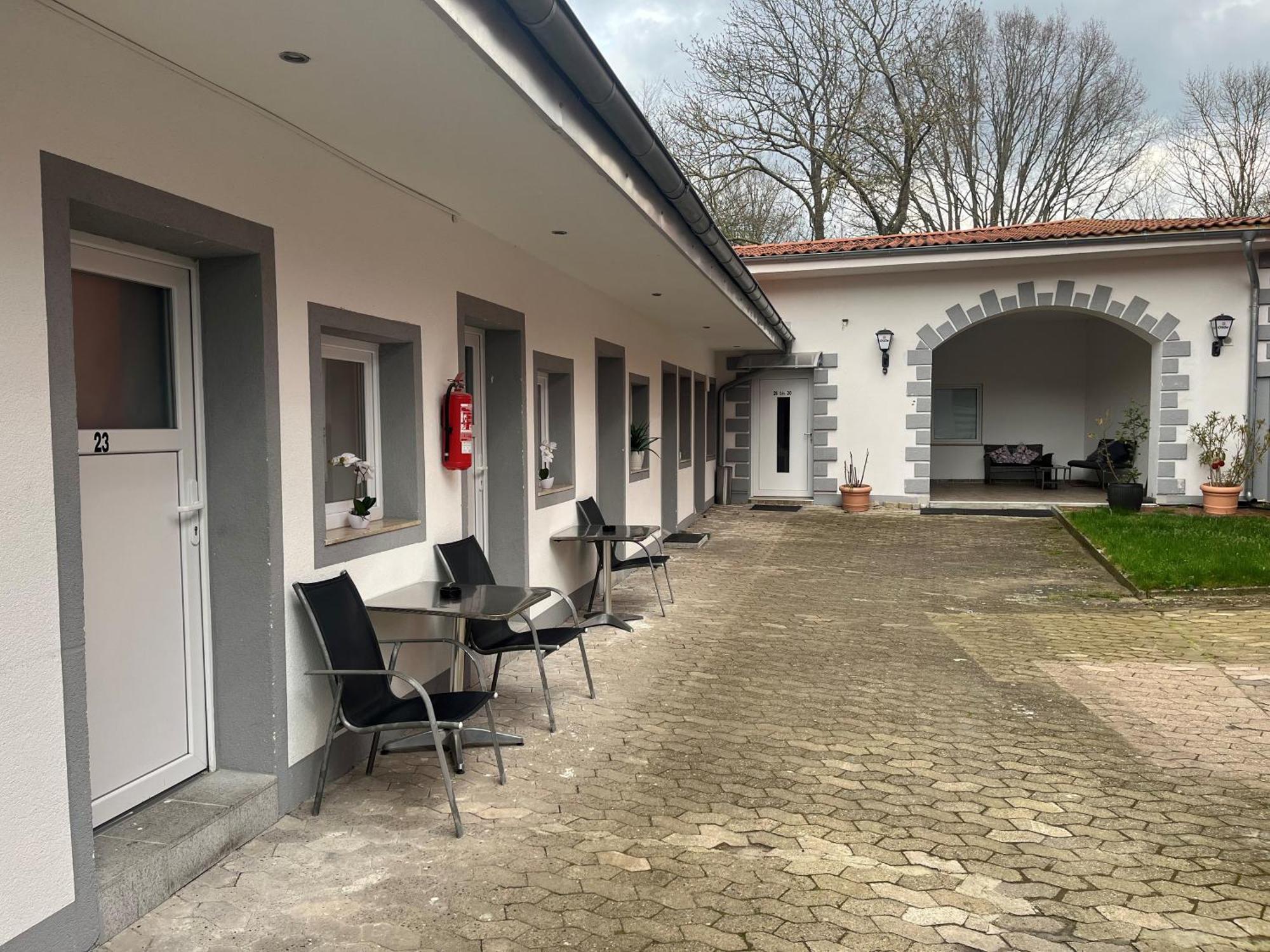 Pension Donau Hannover Bagian luar foto